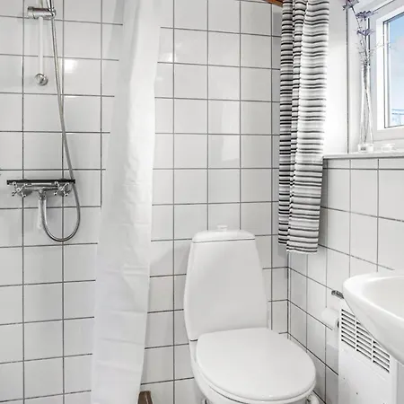 In With 3 Bedrooms, Outdoor Swimming Pool And Heated Swimming Pool